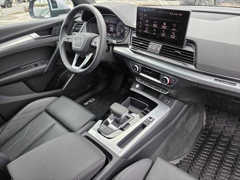 Used 2025 Audi Q5 2.0T Premium AWD/4WD image 11