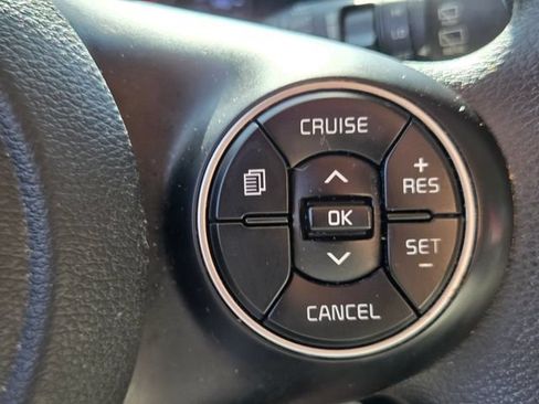 Used 2022 Kia Soul LX w/ Technology Package FWD image 29