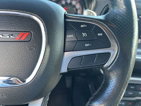 Used 2019 Dodge Challenger R/T w/ Driver Convenience Group RWD image 28