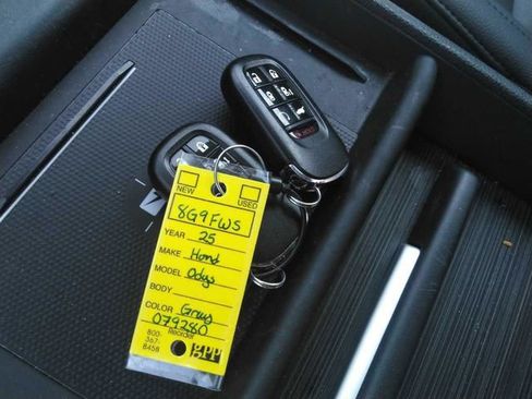 Used 2025 Honda Odyssey EX-L image 8