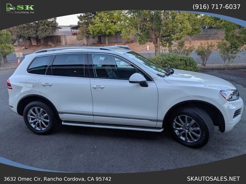 Used 2011 Volkswagen Touareg VR6 AWD/4WD image 7