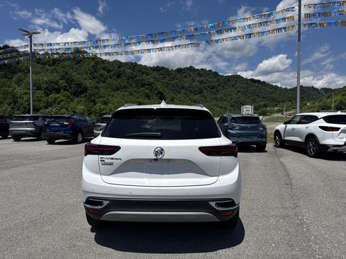 Used 2023 Buick Envision Essence AWD/4WD image 7