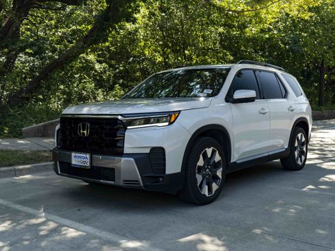 Certified 2026 Honda Pilot Elite image 5