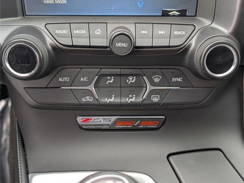 Used 2015 Chevrolet Corvette Z06 image 25