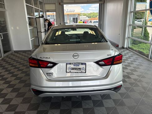 Used 2024 Nissan Altima 2.5 SV FWD image 5