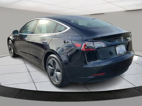 Used 2018 Tesla Model 3 Long Range image 3