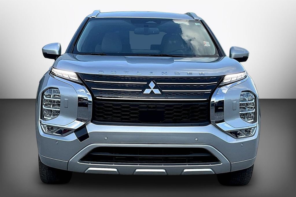 Used 2024 Mitsubishi Outlander SEL AWD/4WD image 2