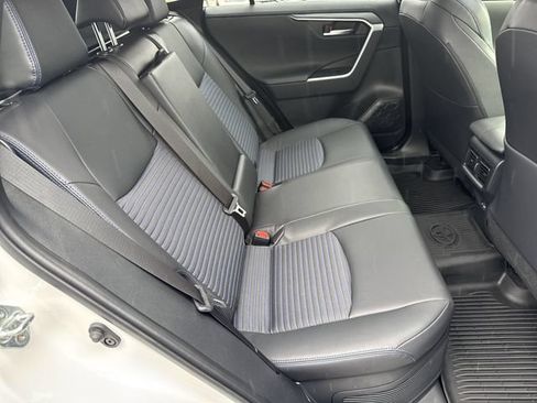 Used 2025 Toyota RAV4 XSE AWD/4WD image 15