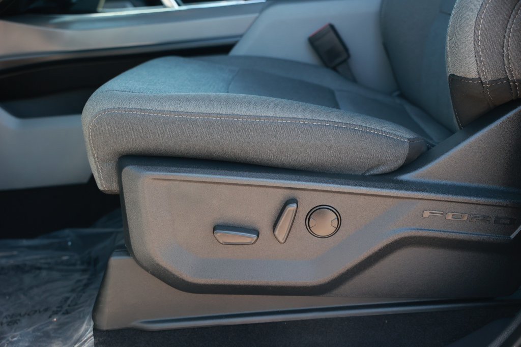 Used 2024 Ford F150 Lightning Flash AWD/4WD image 24
