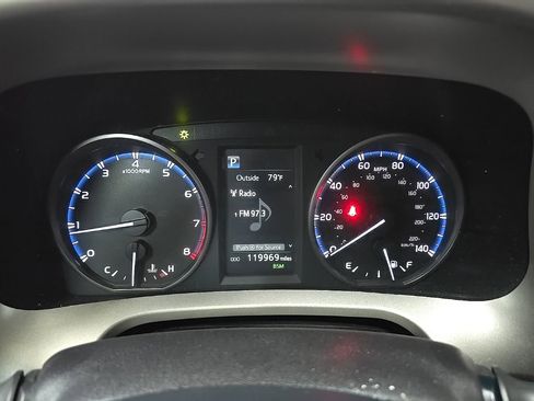 Used 2018 Toyota RAV4 XLE w/ Plus Extra Value Package AWD/4WD image 22