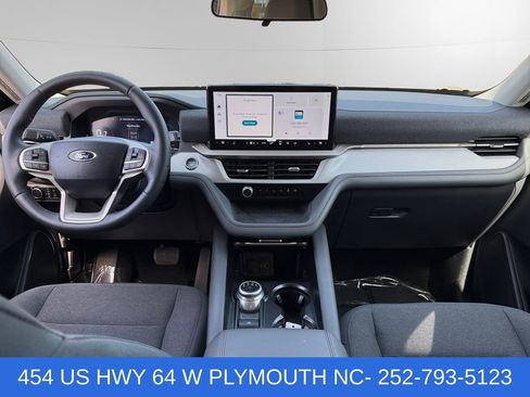 Certified 2025 Ford Explorer Active RWD image 10