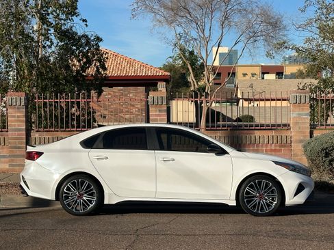 Used 2023 Kia Forte GT w/ GT2 Package image 9