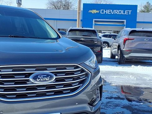 Used 2022 Ford Edge Titanium image 15