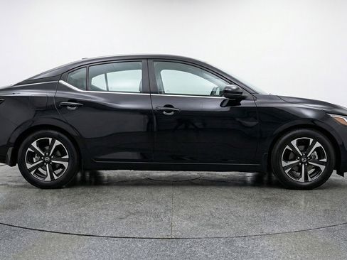 Used 2025 Nissan Sentra SV image 11