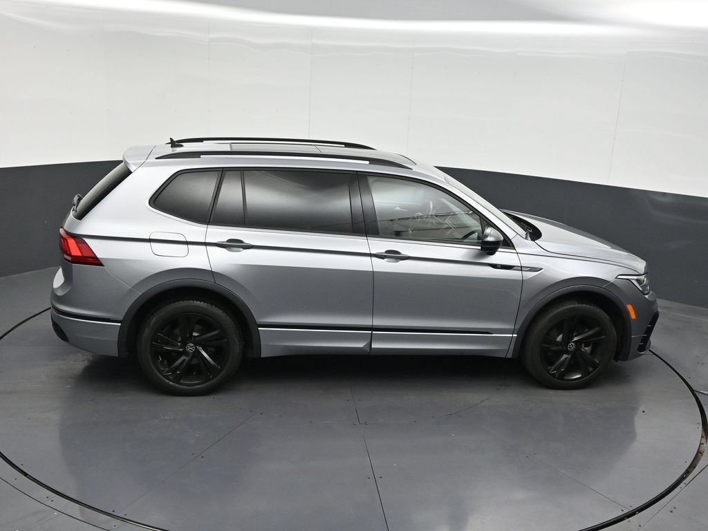 Used 2023 Volkswagen Tiguan SE R-Line FWD image 19