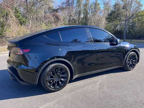 Used 2021 Tesla Model Y Long Range AWD/4WD image 8