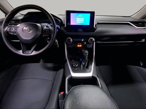 Used 2025 Toyota RAV4 LE AWD/4WD image 16