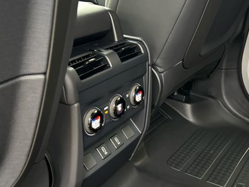 New 2026 Land Rover Defender 110 OCTA AWD/4WD image 17