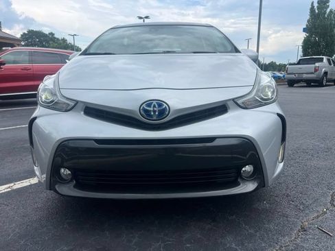 Used 2017 Toyota Prius V Five w/ Advanced Technology Package FWD image 3