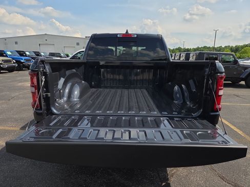 New 2026 RAM 1500 Warlock AWD/4WD image 8