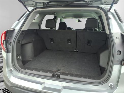 Used 2024 GMC Terrain SLE image 31