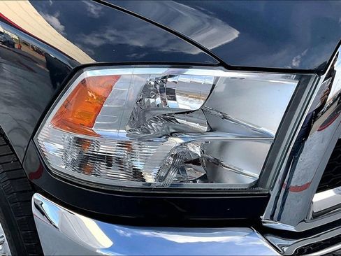 Used 2014 RAM 2500 SLT w/ Luxury Group image 29