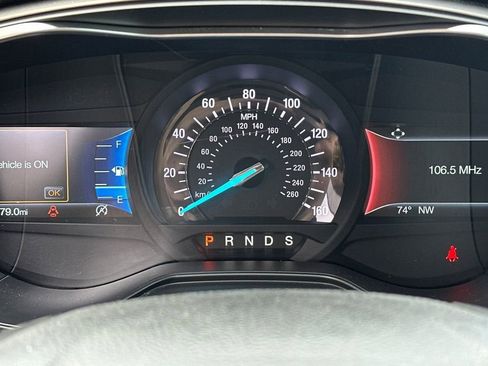 Used 2019 Ford Fusion SE image 26