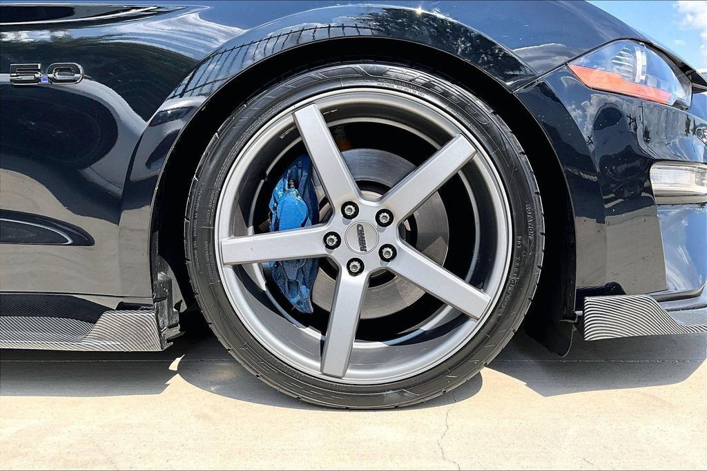 Used 2018 Ford Mustang GT RWD image 10