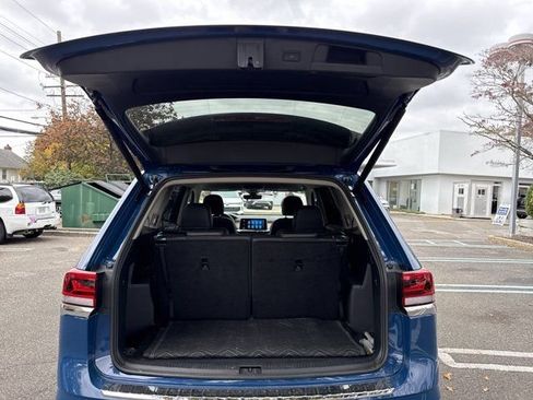 Used 2025 Volkswagen Atlas SE w/ Black Wheel Package image 31