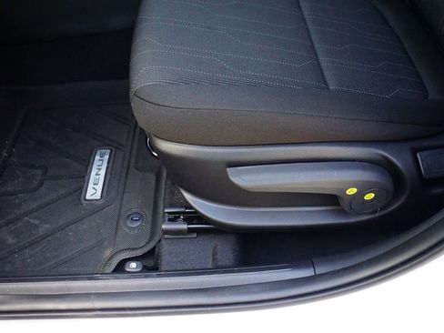 New 2026 Hyundai Venue SE image 17