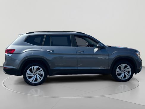 Used 2023 Volkswagen Atlas SE w/ Panoramic Sunroof Package AWD/4WD image 6