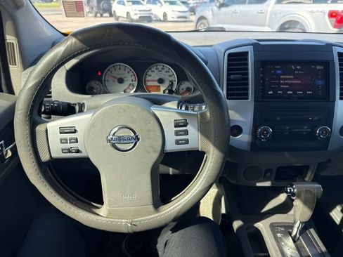 Used 2015 Nissan Frontier Desert Runner RWD image 10