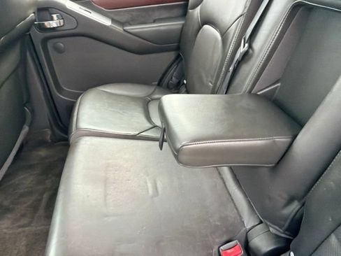 Used 2012 Nissan Pathfinder LE AWD/4WD image 27