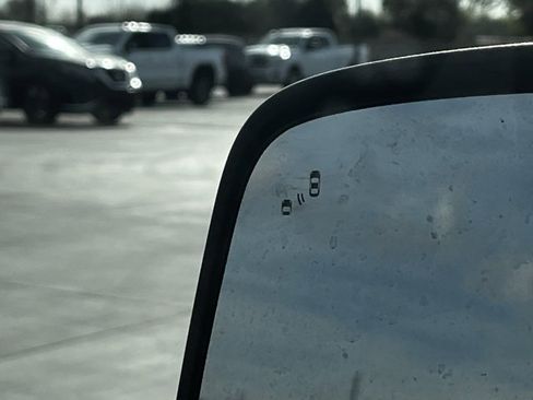 Used 2023 Ford Transit 350 XLT image 12