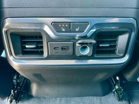 Used 2021 GMC Sierra 1500 SLT AWD/4WD image 32