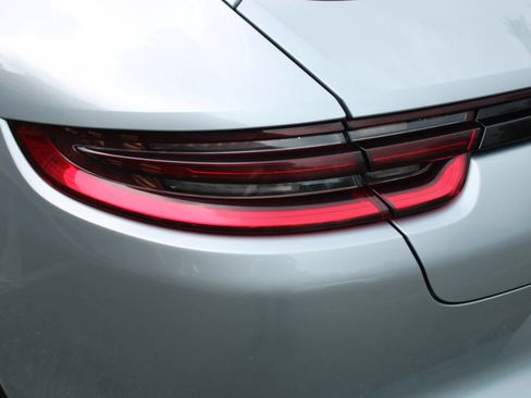 Used 2018 Porsche Panamera 4S w/ Premium Package Plus AWD/4WD image 8
