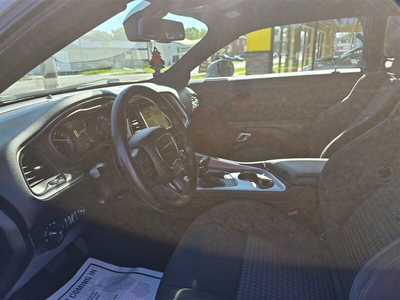Used 2019 Dodge Challenger GT w/ Blacktop Package AWD/4WD image 17