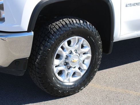 Used 2023 Chevrolet Silverado 2500 LT w/ Convenience Package image 12