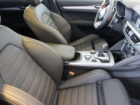 New 2025 Alfa Romeo Stelvio Sprint AWD/4WD image 44