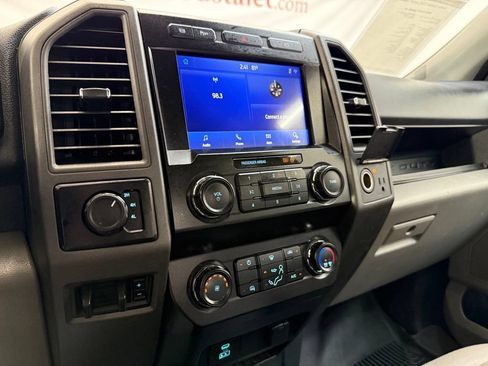 Used 2022 Ford F250 XL w/ Power Equipment Group AWD/4WD image 13
