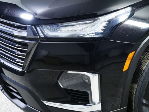 Used 2023 Chevrolet Traverse LT w/ Midnight/Sport Edition image 16