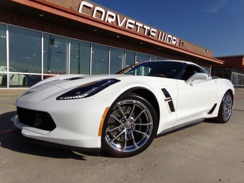 Used 2018 Chevrolet Corvette Grand Sport image 1