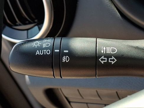 Used 2023 Nissan Kicks SR w/ SR Premium Package FWD image 26