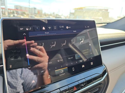 New 2026 Jeep Compass Limited image 22