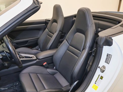 Used 2020 Porsche 911 Carrera 4S image 14