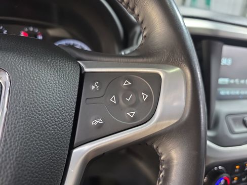 Used 2019 GMC Acadia SLE AWD/4WD image 18