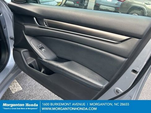 Used 2018 Honda Accord Sport image 31
