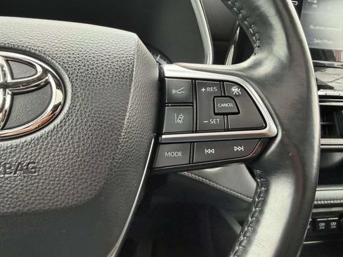 Used 2021 Toyota Highlander XSE AWD/4WD image 28