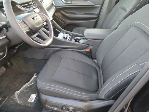 New 2025 Jeep Grand Cherokee Laredo X w/ Luxury Tech Group I image 22