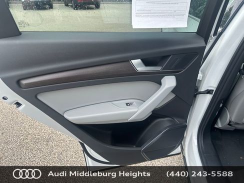 Used 2023 Audi Q5 2.0T Premium w/ Convenience Package AWD/4WD image 18